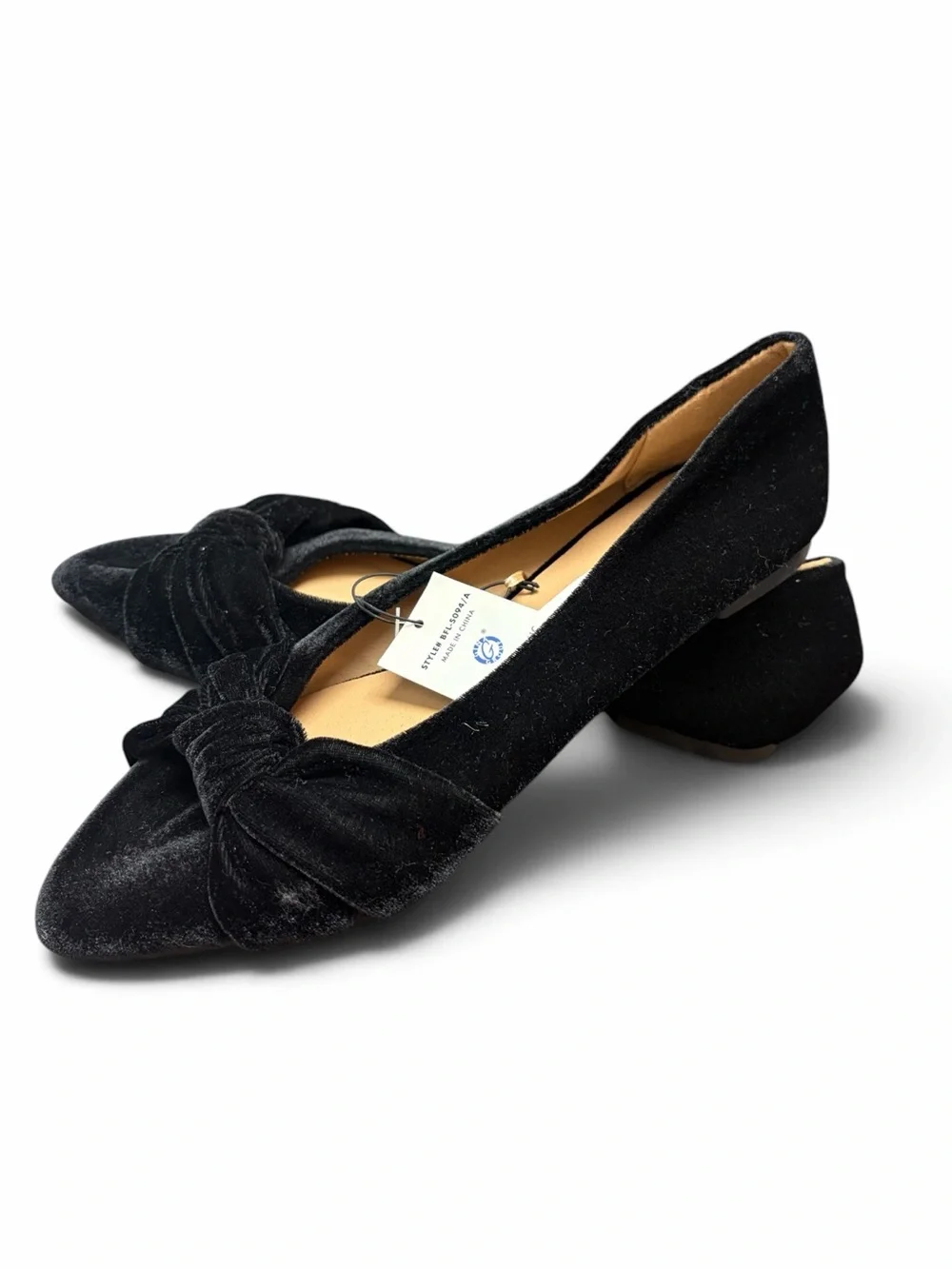Black Velvet Knot Pointed-Toe Flats